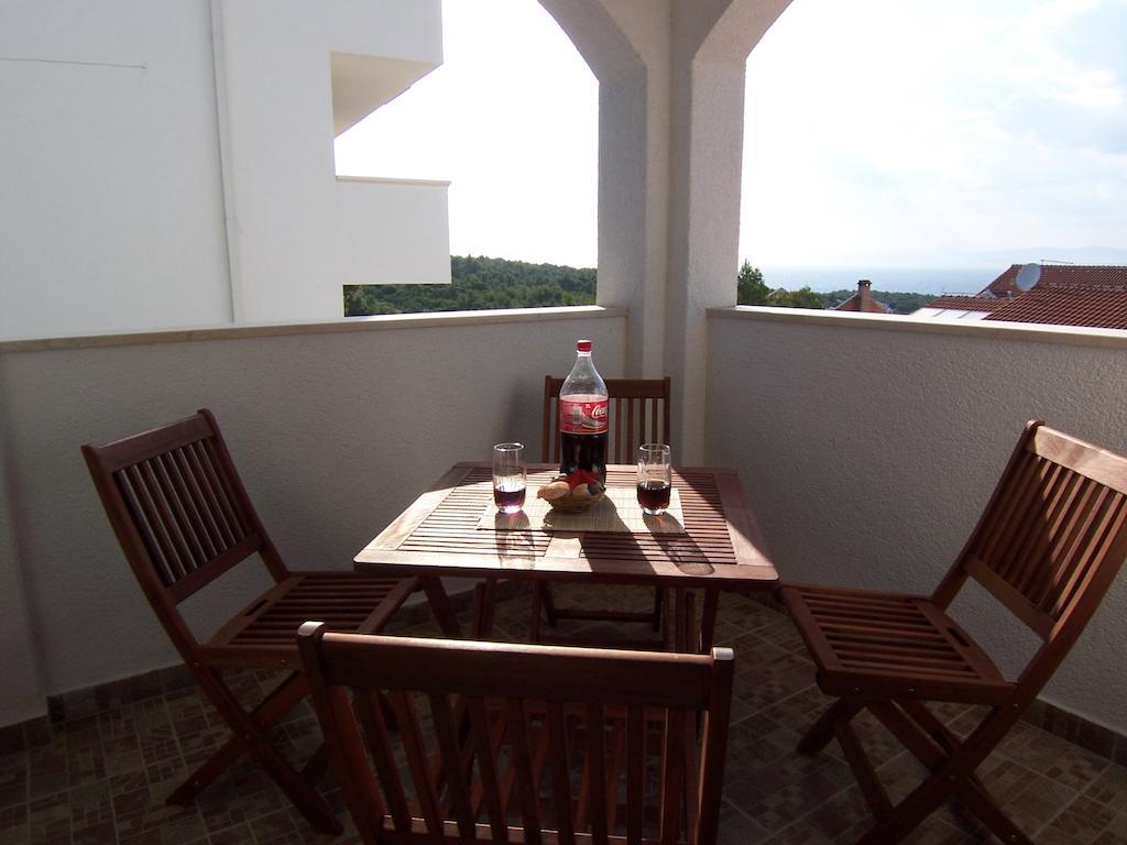 Apartments Croatia Brac Supetar Exterior photo